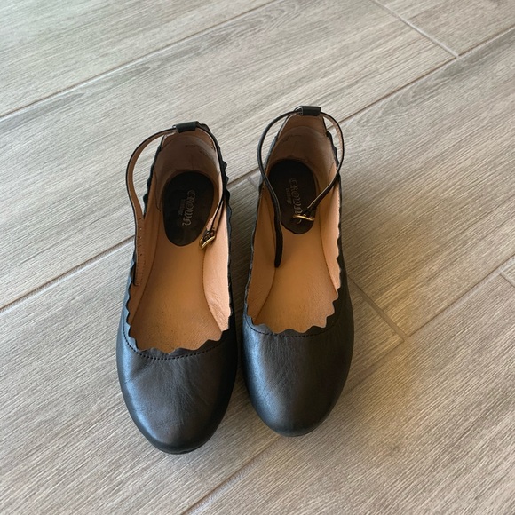 crown vintage ballet flats
